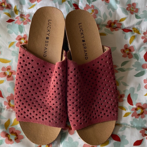 Lucky Brand Women's Pink/ Coral Espadrille Wedges - Picture 2 of 11